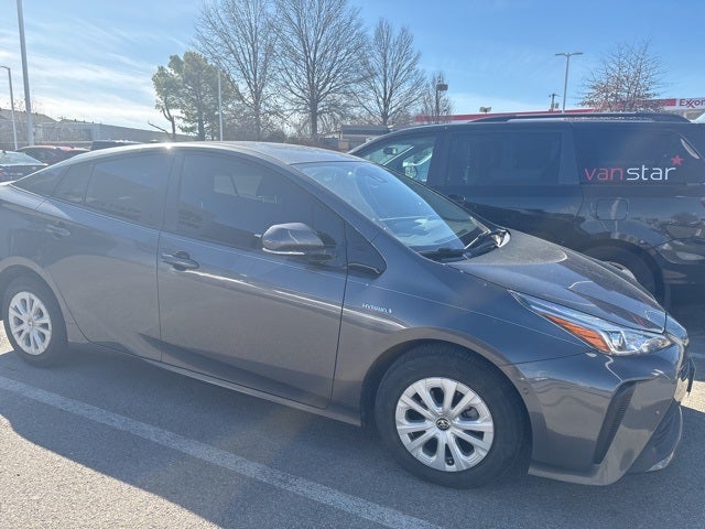 2019 Toyota Prius LE