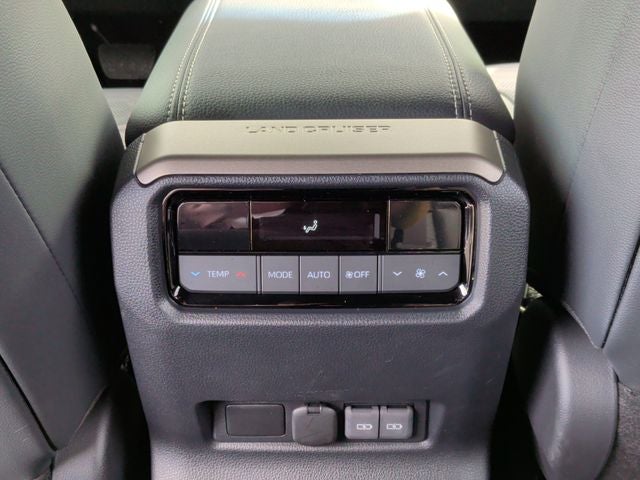 2025 Toyota Land Cruiser Base Premium