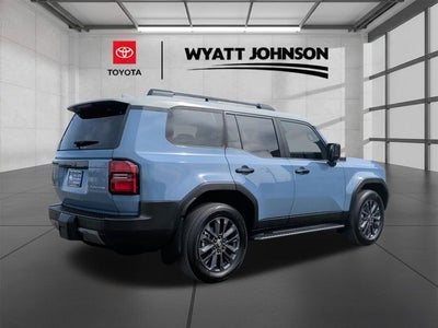 2025 Toyota Land Cruiser Base Premium