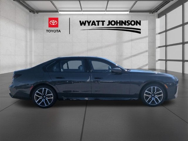 2023 BMW 7 Series 760i xDrive