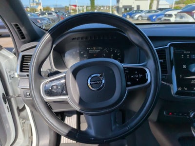 2020 Volvo XC90 T6 Momentum