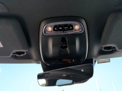 2020 Volvo XC90 T6 Momentum