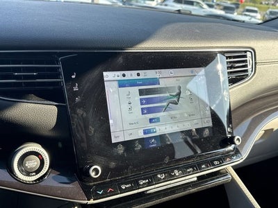 2023 Jeep Wagoneer Base