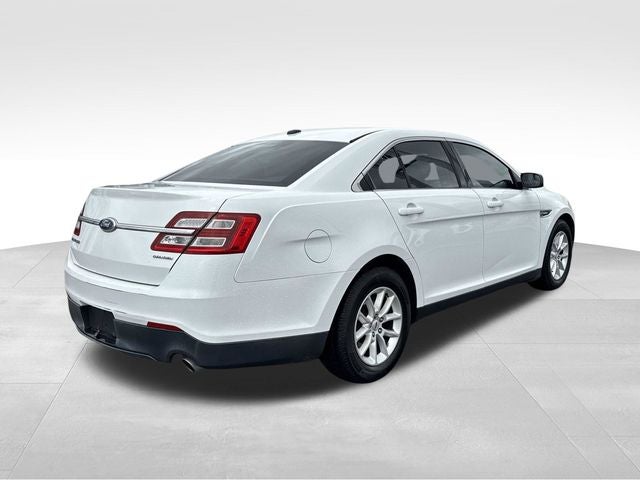 2014 Ford Taurus SE