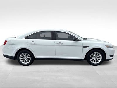 2014 Ford Taurus SE
