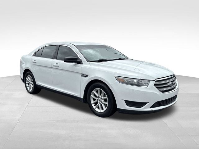 2014 Ford Taurus SE