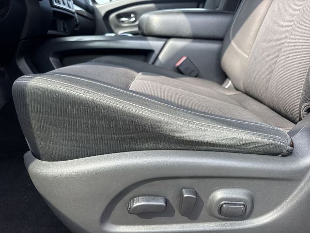 2018 Nissan Titan SV