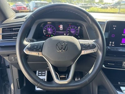 2024 Volkswagen Atlas Cross Sport 2.0T SEL R-Line