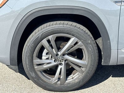 2024 Volkswagen Atlas Cross Sport 2.0T SEL R-Line
