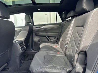 2025 Volkswagen Atlas Cross Sport 2.0T SE w/Technology