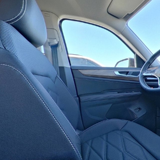 2026 Volkswagen Atlas SE w/Technology