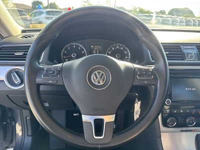 2013 Volkswagen Passat 2.5 SE