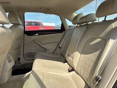 2012 Volkswagen Passat 2.5 SEL