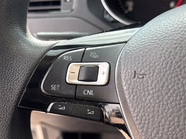 2015 Volkswagen Jetta 2.0L S w/Technology