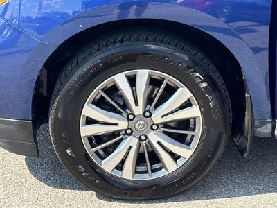 2020 Nissan Pathfinder S