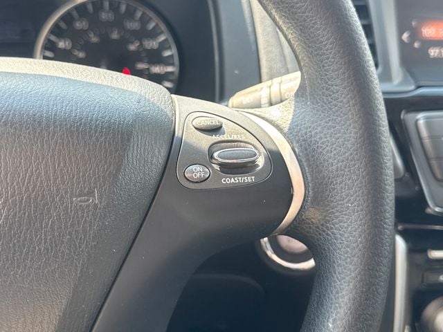 2020 Nissan Pathfinder S