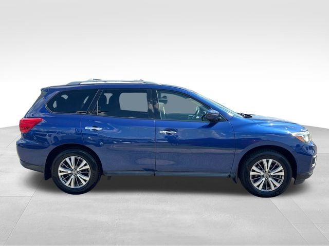 2020 Nissan Pathfinder S
