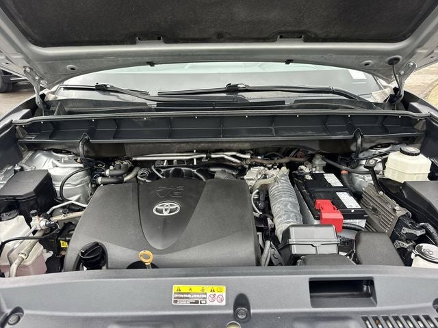 2021 Toyota Highlander LE