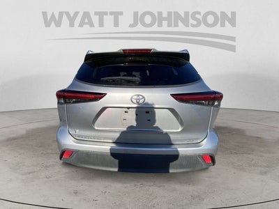 2021 Toyota Highlander LE