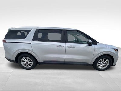 2022 Kia Carnival LX