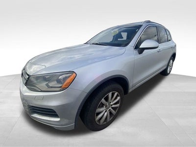 2011 Volkswagen Touareg V6 TDI Sport