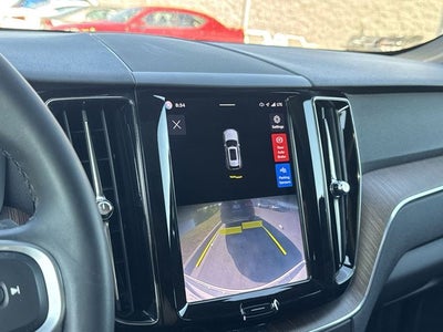 2022 Volvo XC60 B5 Momentum