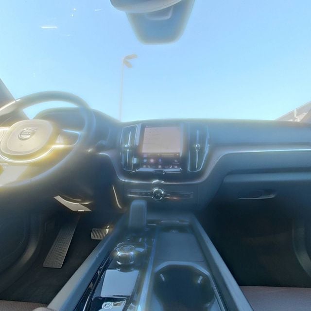 2022 Volvo XC60 B5 Momentum