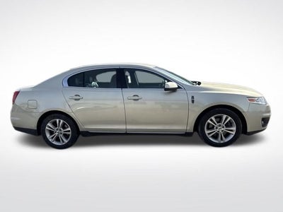 2010 Lincoln MKS Base
