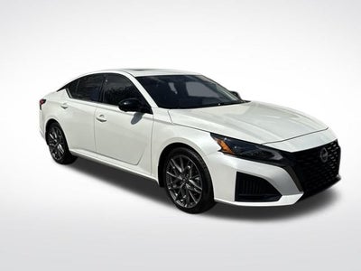 2023 Nissan Altima 2.0 SR