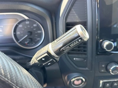 2023 Nissan Titan SV