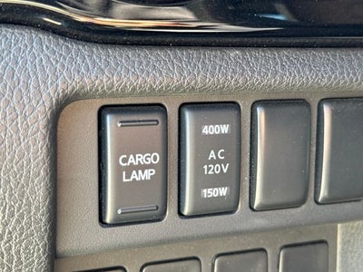 2023 Nissan Titan SV