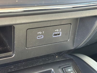 2023 Nissan Titan SV