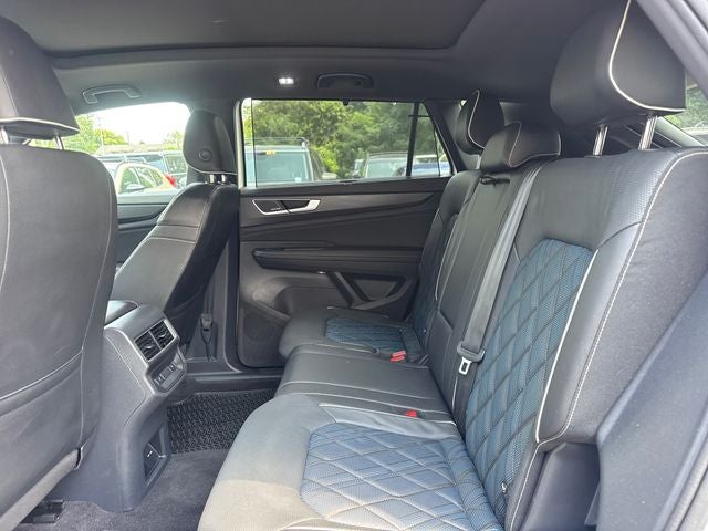2024 Volkswagen Atlas Cross Sport 2.0T SEL Premium R-Line