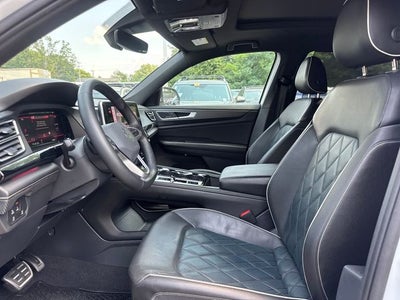 2024 Volkswagen Atlas Cross Sport 2.0T SEL Premium R-Line