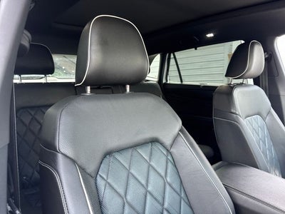 2024 Volkswagen Atlas Cross Sport 2.0T SEL Premium R-Line