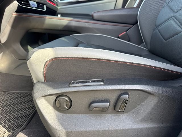 2024 Volkswagen Atlas 2.0T Peak Edition SEL