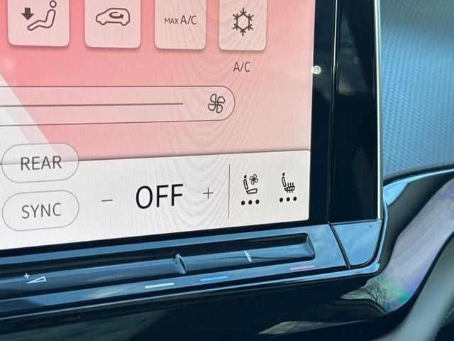 2024 Volkswagen Atlas 2.0T Peak Edition SEL