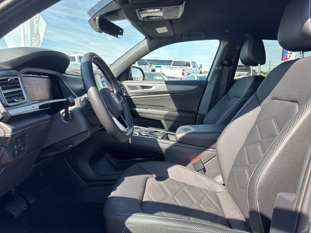 2026 Volkswagen Atlas Cross Sport SE w/Technology