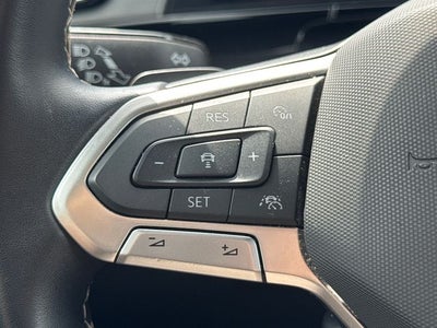 2024 Volkswagen Atlas Cross Sport 2.0T SE w/Technology
