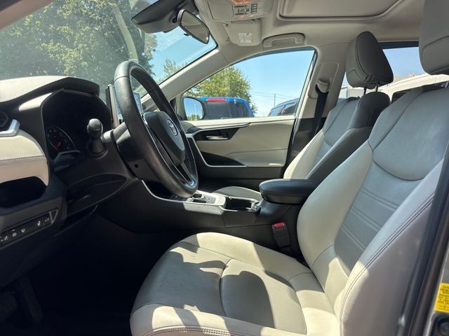 2021 Toyota RAV4 XLE Premium