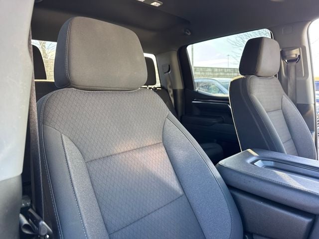 2025 Chevrolet Silverado 1500 LT LT1