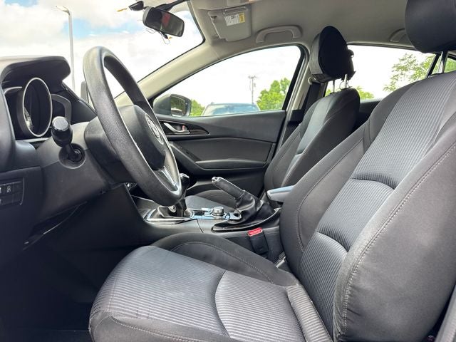 2016 Mazda Mazda3 i Sport