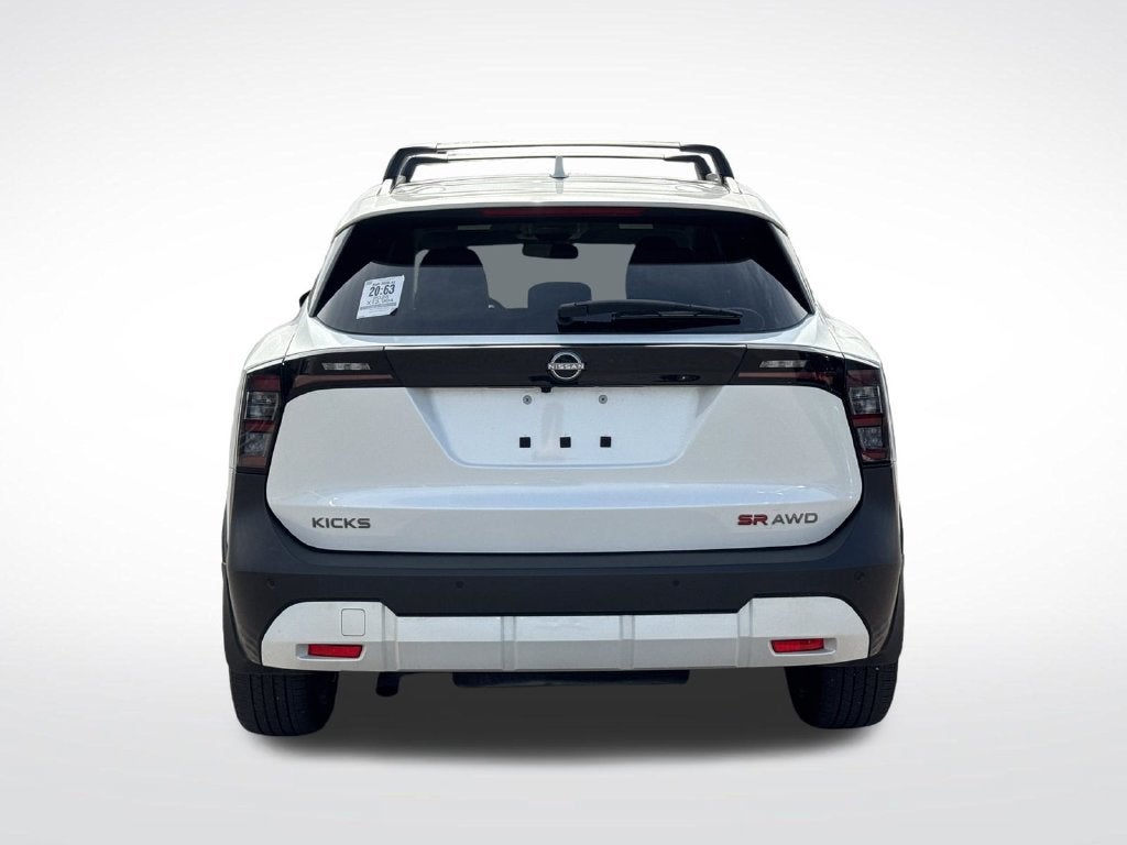 2025 Nissan Kicks SR