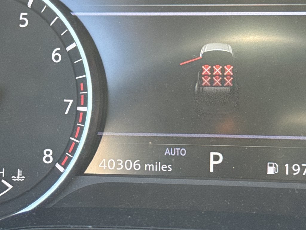 2023 Nissan Pathfinder SV