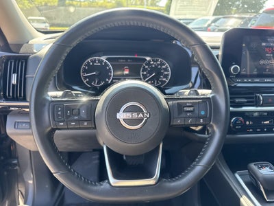 2023 Nissan Pathfinder SV