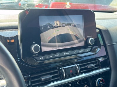 2023 Nissan Pathfinder SV