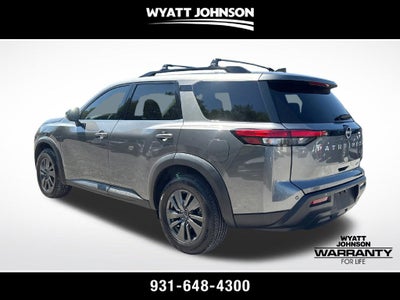 2023 Nissan Pathfinder SV