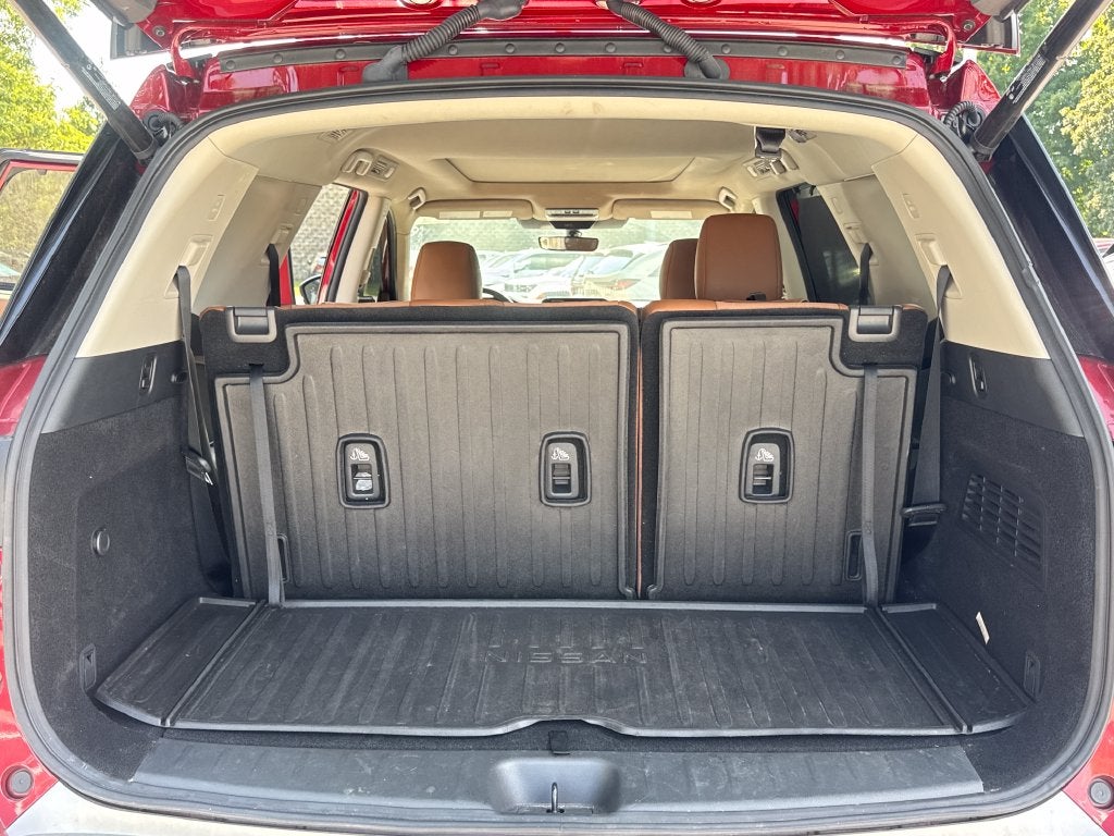 2025 Nissan Pathfinder Platinum