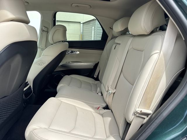 2024 Genesis GV70 2.5T