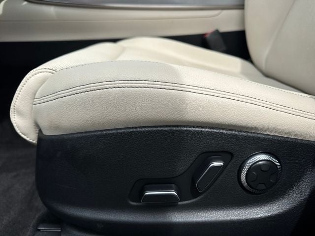 2024 Genesis GV70 2.5T